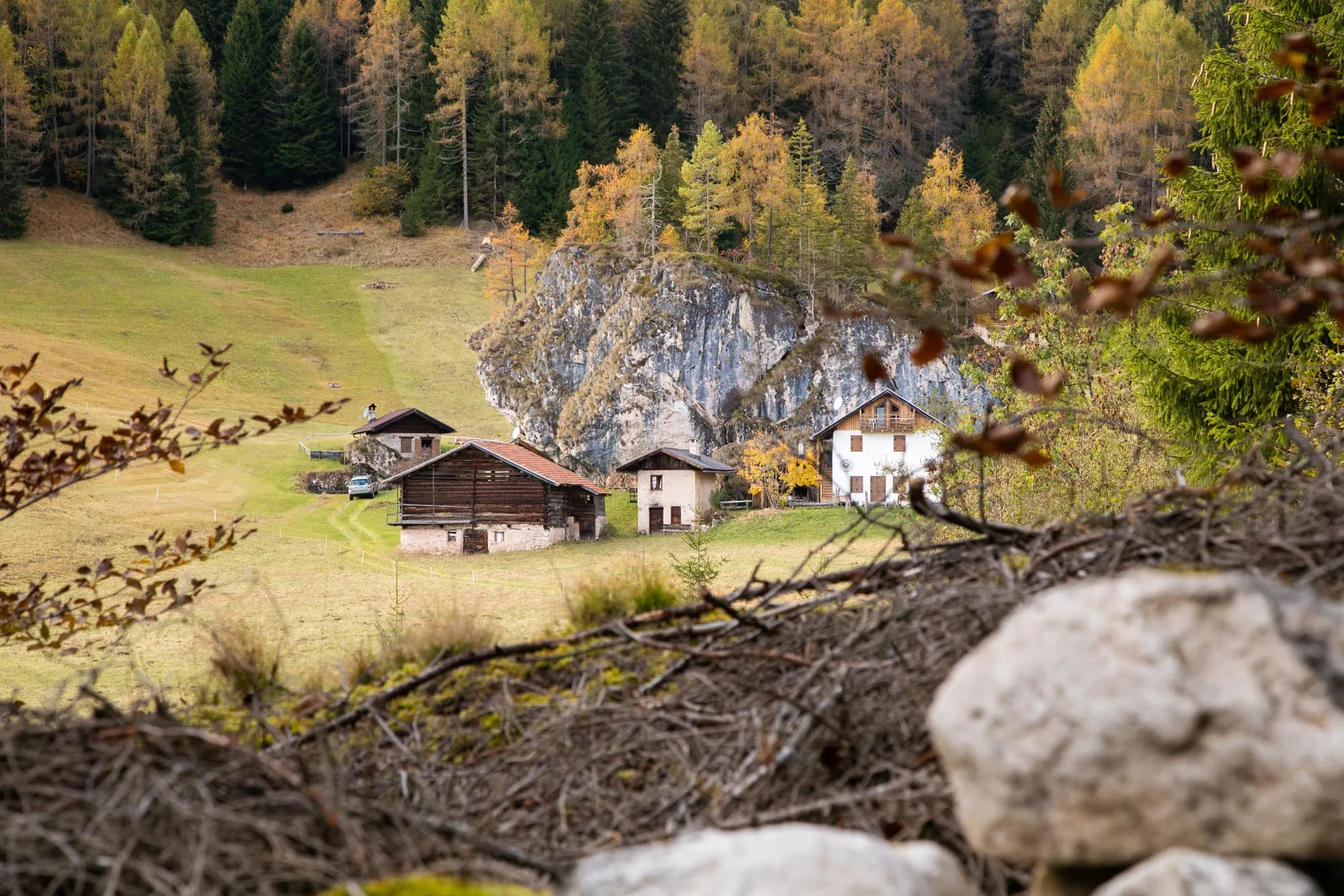 Baite nella Valle di Primiero durante l'autunno