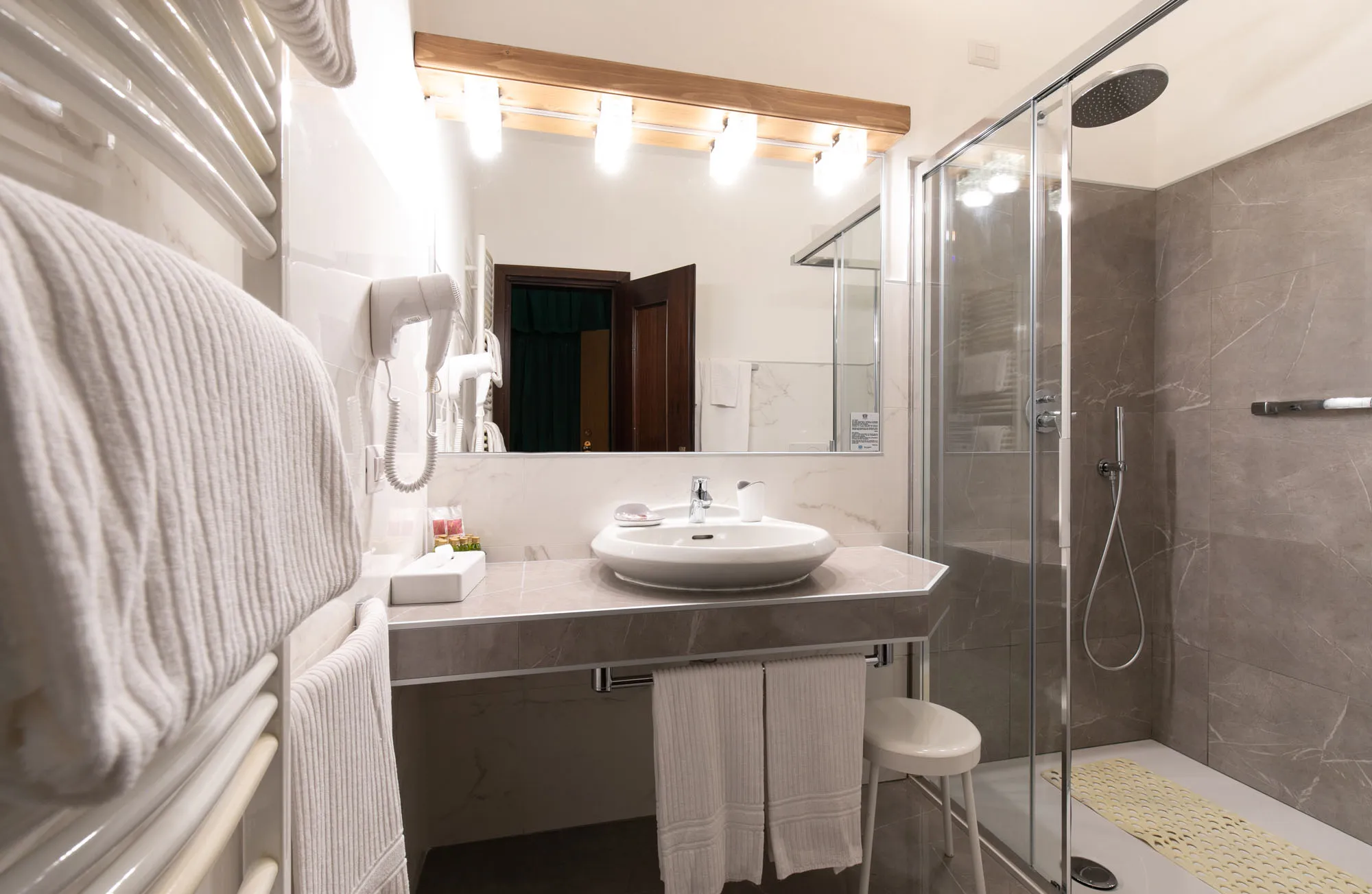 Bagno della Camera living room hotel Des Alpes San Martino di Castrozza