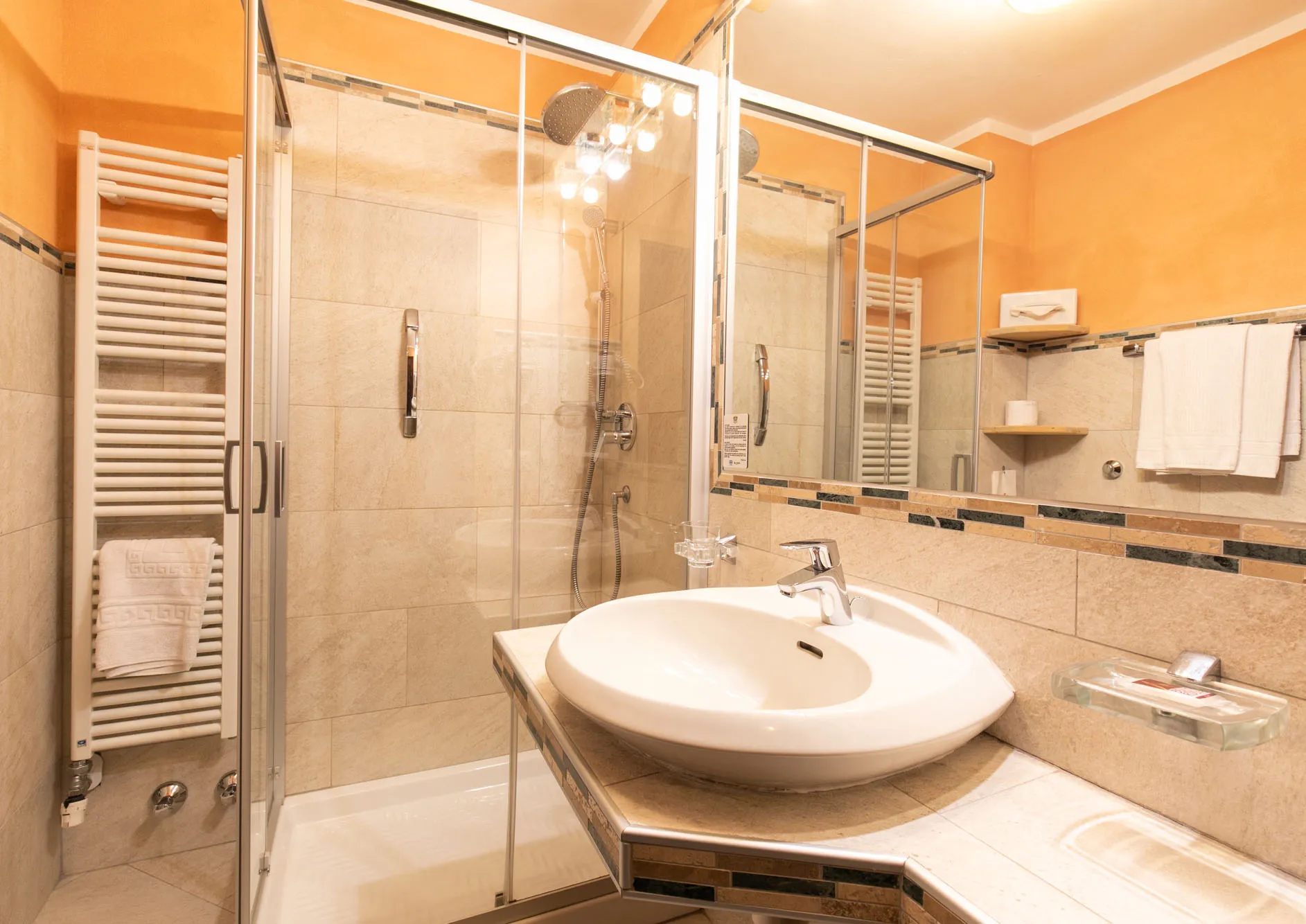 Camera Comfort Room per coppie, Grand Hotel des Alpes in centro a San Martino di Castrozza