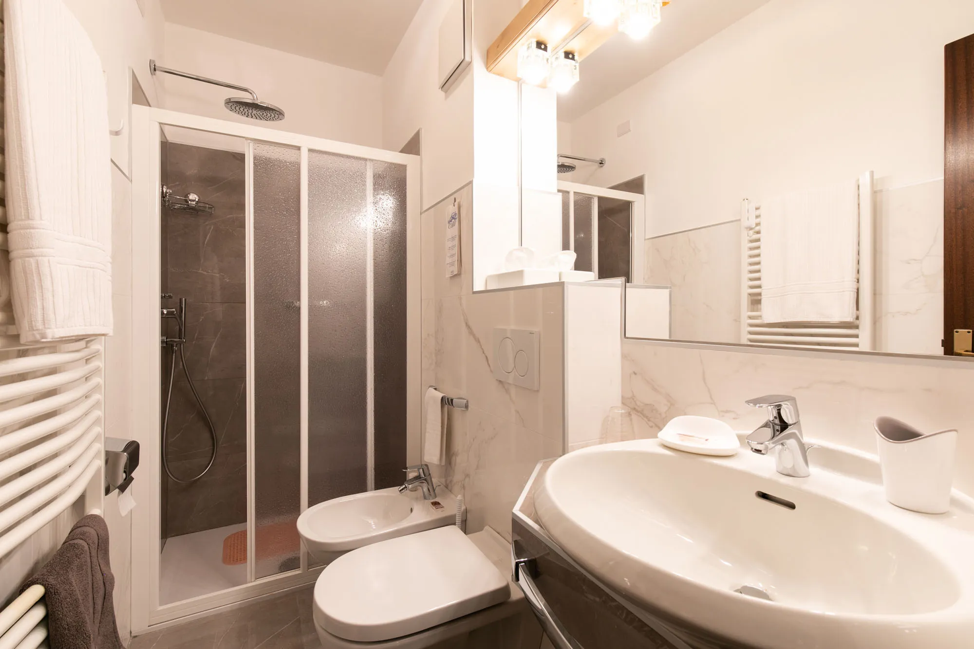 Camera Comfort Room per coppie, Grand Hotel des Alpes in centro a San Martino di Castrozza