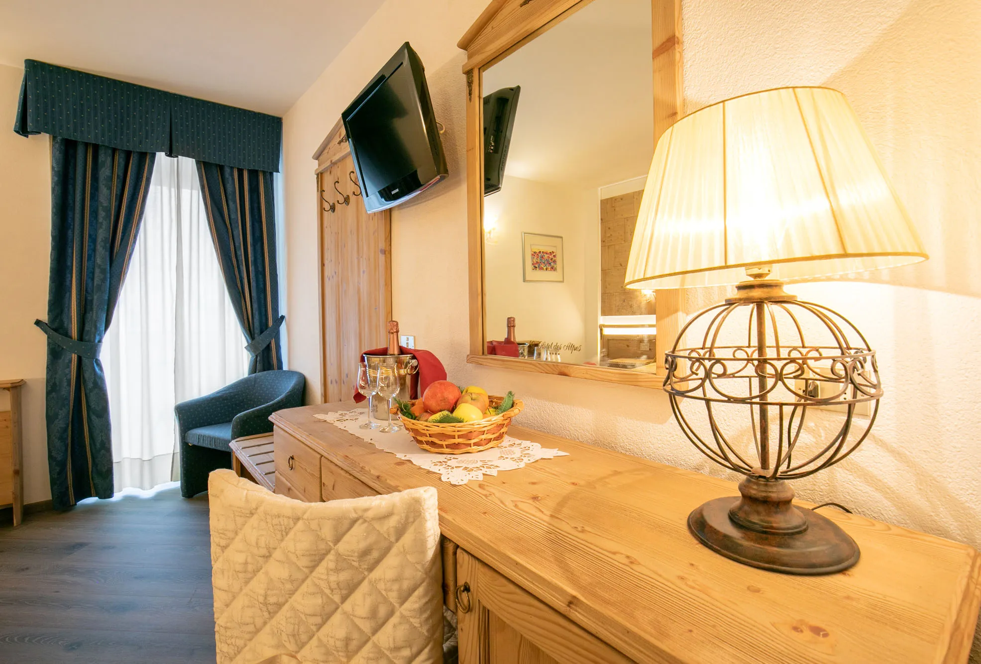 Camera Comfort Room per coppie, Grand Hotel des Alpes in centro a San Martino di Castrozza