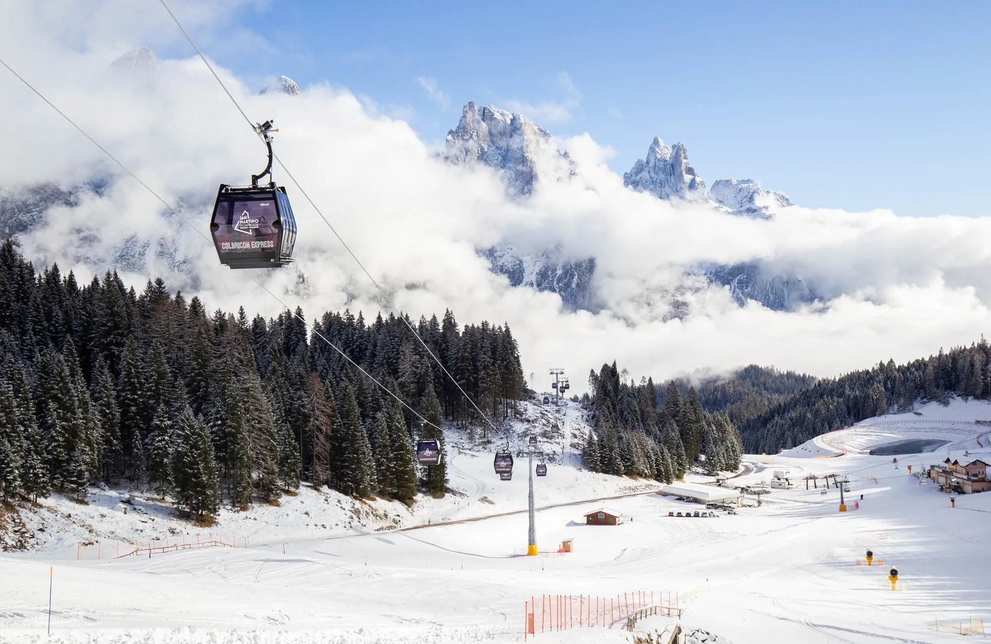 Cabinovia sulle piste di San Martino di Castrozza