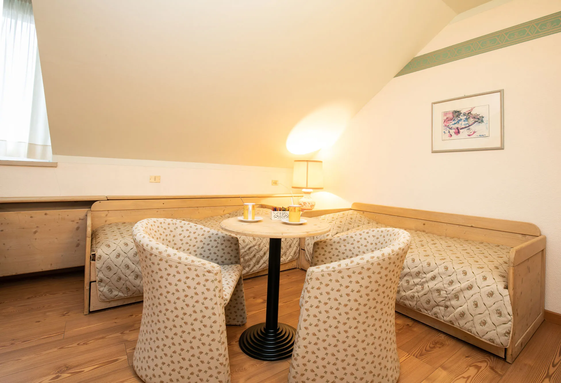Salottino Camera living room hotel Des Alpes San Martino di Castrozza